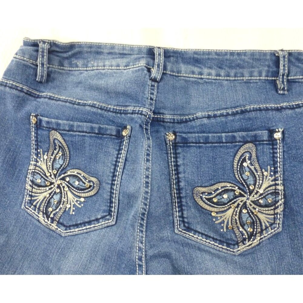 Avenue Denim Womens Capri Jeans Size 14 Blue Butterfly Embroidered Stretch - Picture 11 of 11